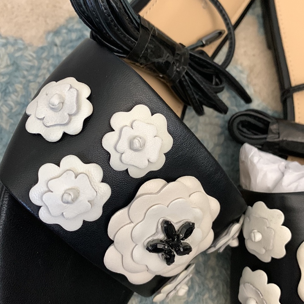 Lace up Ivanka Trump black/white sandal - Picture 8 of 12